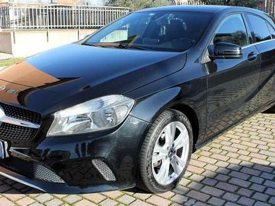 Usata Mercedes A180 109 CV (80 kW) 2017 Nero Berlina