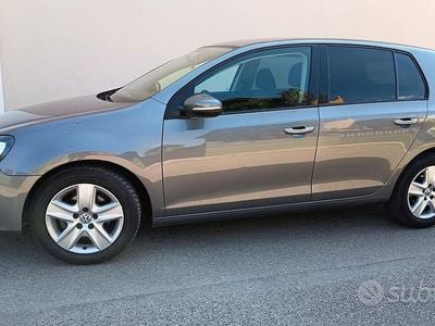 Begagnad VW Golf VI Comfortline 122 HK (89 kW) 2009 Grå Halvkombi