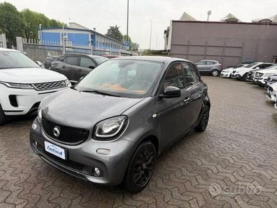 Begagnad Smart ForFour Passion 71 HK (52 kW) 2015 Grå Halvkombi