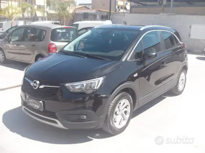 Begagnad Opel Crossland X Innovation 102 HK (75 kW) 2019 Svart SUV