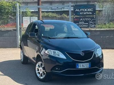 Usata Lancia Ypsilon Platinum 85 CV (62 kW) 2016 Blu Utilitaria