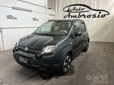 Usata Fiat Panda Cross Cross 69 CV (50 kW) 2025 Verde Utilitaria