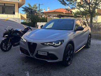 Usata Alfa Romeo Stelvio Competizione 210 CV (154 kW) 2024 Argento SUV