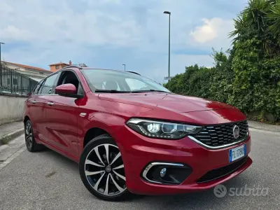 Usata Fiat Tipo Lounge 120 CV (88 kW) 2019 Rosso Station wagon