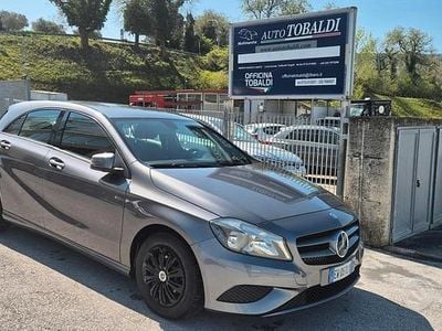 Occasion Mercedes A180 Executive 109 ch (80 kW) 2014 Gris Berline