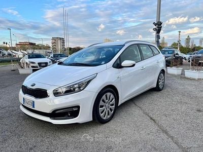 Begagnad Kia Ceed Sportswagon Active 110 HK (80 kW) 2016 Vit Kombi