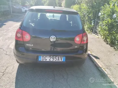Usata VW Golf V 102 CV (75 kW) 2007 Berlina