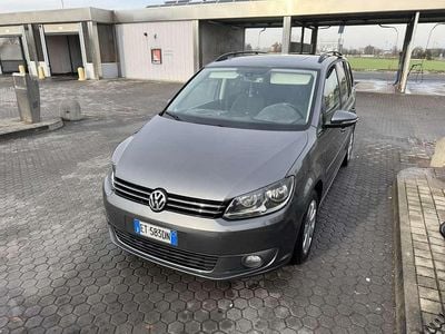 Usata VW Touran Comfortline 105 CV (77 kW) 2013 Grigio Monovolume
