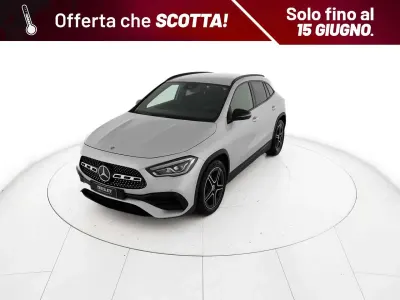 Usata Mercedes GLA200 Premium 150 CV (110 kW) 2022 Argento SUV