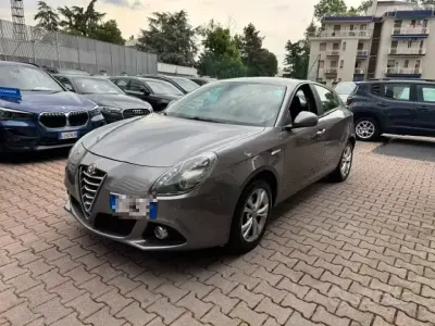 Usata Alfa Romeo Giulietta Progression 105 CV (77 kW) 2014 Grigio Utilitaria
