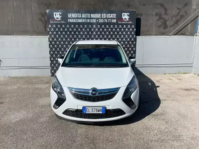 Usata Opel Zafira Tourer Cosmo 150 CV (110 kW) 2012 Bianco Monovolume