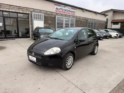 Usata Fiat Grande Punto Dynamic 75 CV (55 kW) 2009 Nero Utilitaria
