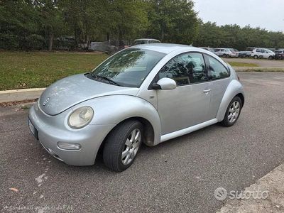 Usata VW New Beetle 101 CV (74 kW) 2003 Grigio Utilitaria