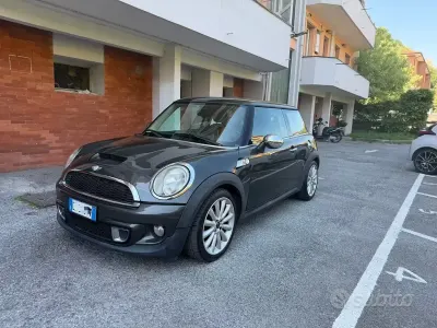 Begagnad Mini Cooper 143 HK (105 kW) 2012 Grå Halvkombi