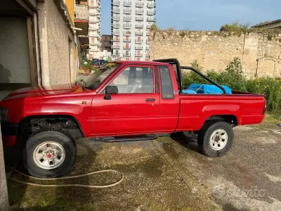 Usata Toyota HiLux 97 CV (71 kW) 1987 Pick-up