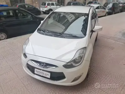 Usata Hyundai ix20 90 CV (66 kW) 2014 Bianco Utilitaria