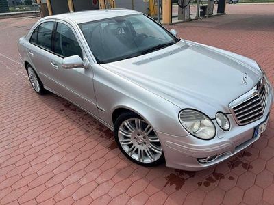 Mercedes E320