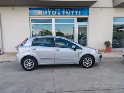Usata Fiat Punto Evo Dynamic 105 CV (77 kW) 2009 Grigio Utilitaria