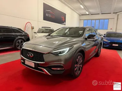 Usata Infiniti QX30 Premium 170 CV (125 kW) 2016 Grigio SUV