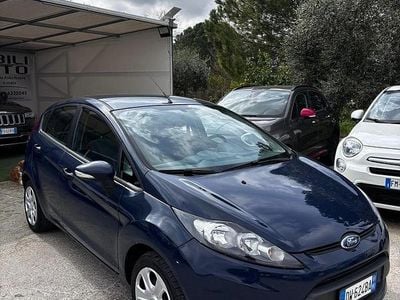 Usata Ford Fiesta Titanium 68 CV (50 kW) 2009 Blu Utilitaria