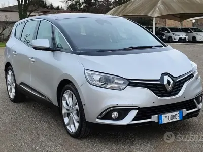 Usata Renault Grand Scénic IV Initiale 120 CV (88 kW) 2019 Grigio Monovolume