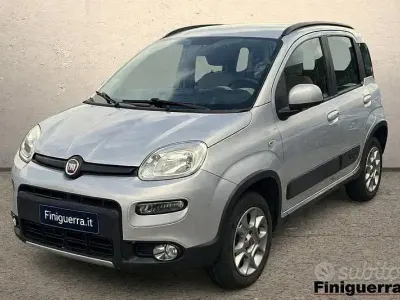 Usata Fiat Panda 4x4 S 75 CV (55 kW) 2015 Grigio Utilitaria