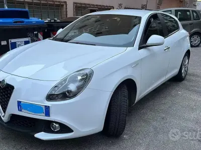 Usata Alfa Romeo Giulietta 120 CV (88 kW) 2018 Bianco Utilitaria