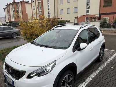 Usata Peugeot 2008 Active 99 CV (72 kW) 2017 Bianco SUV