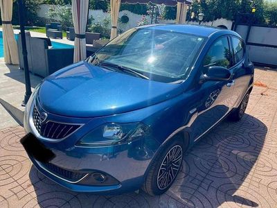 Gebraucht Lancia Ypsilon 69 PS (50 kW) 2022 Blau Kleinwagen