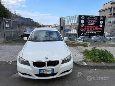 Usata BMW 318 143 CV (105 kW) 2010 Bianco Station wagon