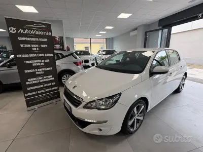 Usata Peugeot 308 Access 110 CV (80 kW) 2016 Bianco Berlina