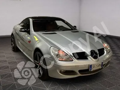 Usata Mercedes SLK200 163 CV (119 kW) 2004 Argento Cabrio