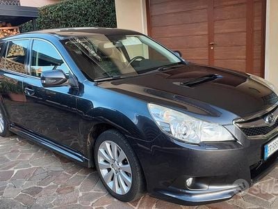 Usata Subaru Legacy 150 CV (110 kW) 2013 Grigio Station wagon