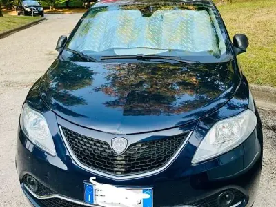Usata Lancia Ypsilon 69 CV (50 kW) 2017 Utilitaria