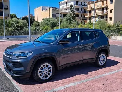 Usata Jeep Compass 131 CV (96 kW) 2022 Grigio SUV