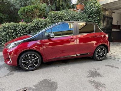 Usata Toyota Yaris Hybrid Style 73 CV (53 kW) 2018 Rosso Berlina