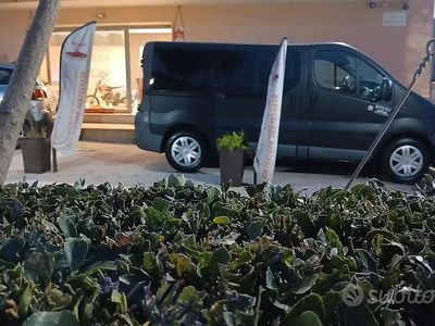 Usata Renault Trafic 100 CV (73 kW) 2005 Nero Monovolume