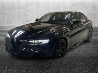 Usata Alfa Romeo Giulia Quadrifoglio 519 CV (381 kW) 2023 Nero metallizzato Berlina