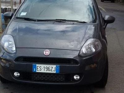 Grigio Usata 2013 Fiat Punto Lounge Berlina | 7000 € (Buon prezzo)