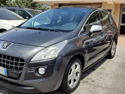Usata Peugeot 3008 Business-Line 109 CV (80 kW) 2010 Grigio Station wagon