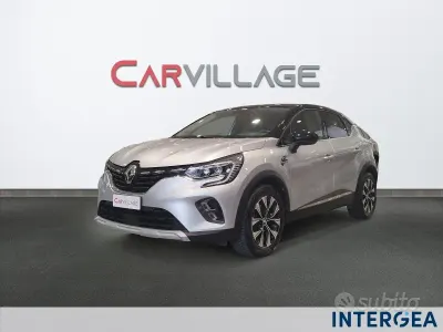 Occasion Renault Captur Techno 145 ch (106 kW) 2023 Gris SUV
