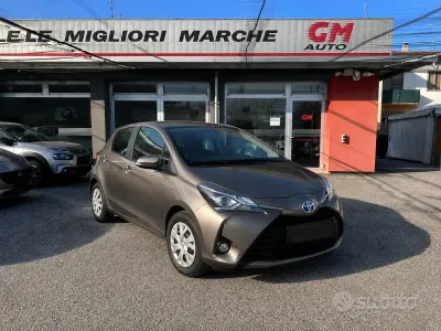 Gebraucht Toyota Yaris Hybrid Business Edition 73 PS (53 kW) 2019 Braun Limousine