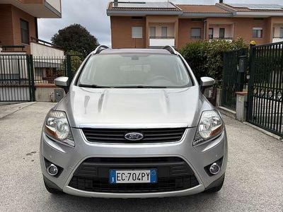 Usado Ford Kuga Titanium 136 CV (100 kW) 2010 Plateado SUV