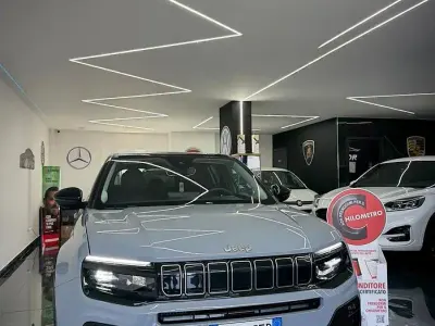 Usata Jeep Avenger Summit 101 CV (74 kW) 2026 Grigio SUV