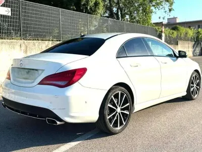 Usata Mercedes CLA220 177 CV (130 kW) 2015 Bianco Coupé