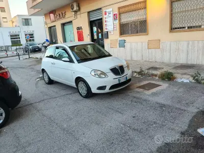 Usata Lancia Ypsilon 77 CV (56 kW) 2009 Bianco Utilitaria