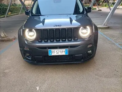 Usata Jeep Renegade 120 CV (88 kW) 2016 Grigio SUV