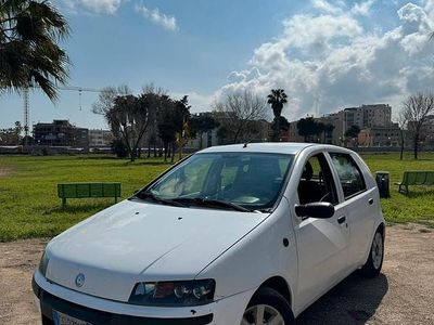 Usata Fiat Punto 60 CV (44 kW) 2003 Bianco Utilitaria