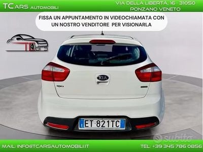 Usata Kia Rio 75 CV (55 kW) 2014 Bianco Berlina