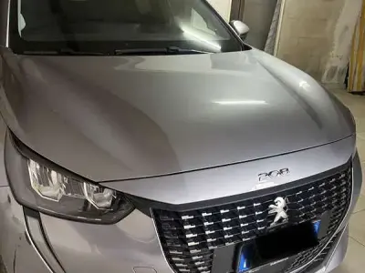 Usata Peugeot 208 Active 101 CV (74 kW) 2021 Utilitaria